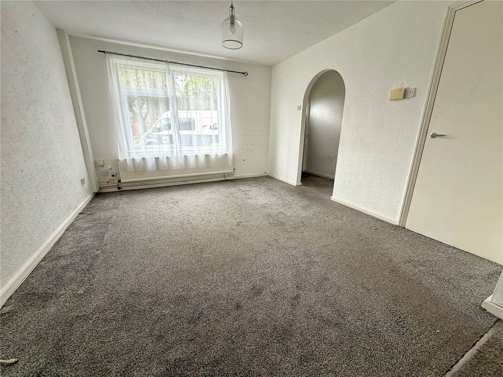 Property photo 3 of 17 Picture No. 11