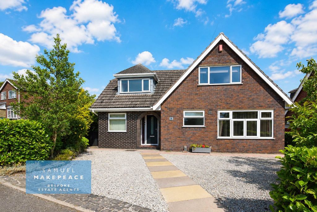 Property photo 1 of 30 Four Bedroom Detached Property With Two Driveways & Detached Garage