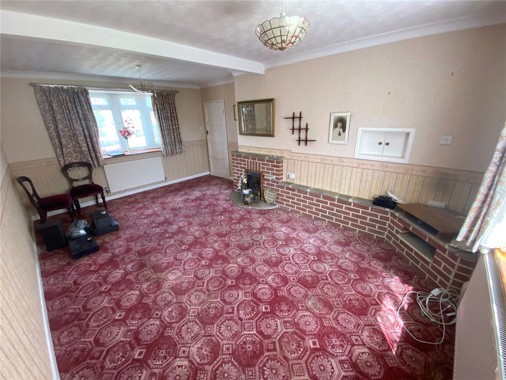 Property photo 2 of 22 Picture No. 17