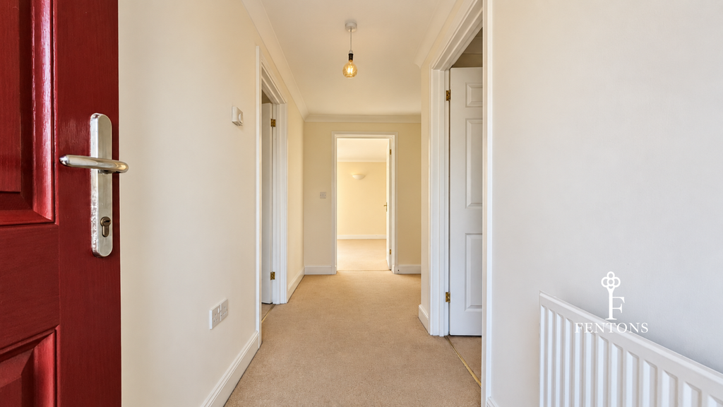 Property photo 3 of 18 Hallway