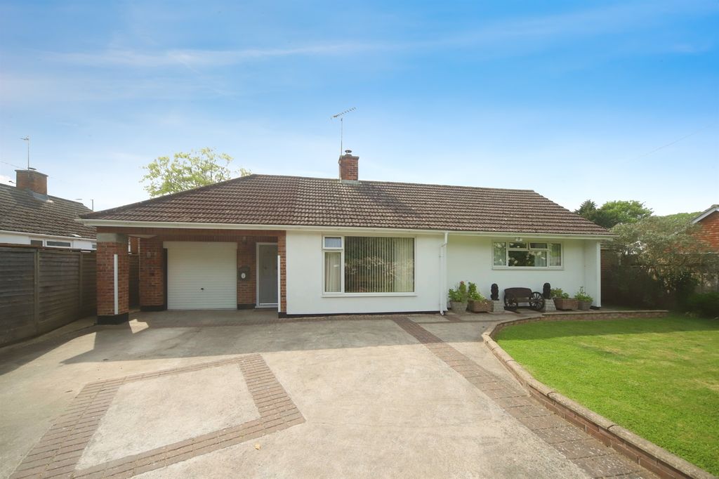 Property photo 1 of 17