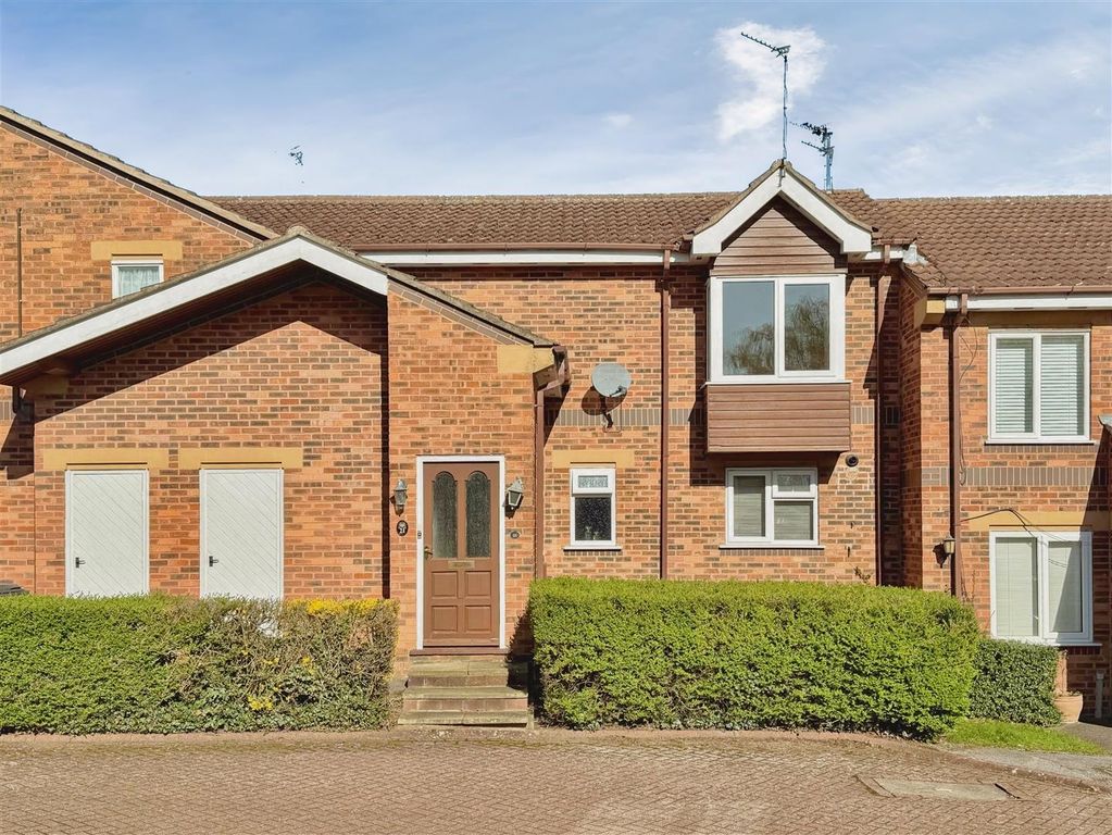 Property photo 1 of 8 External