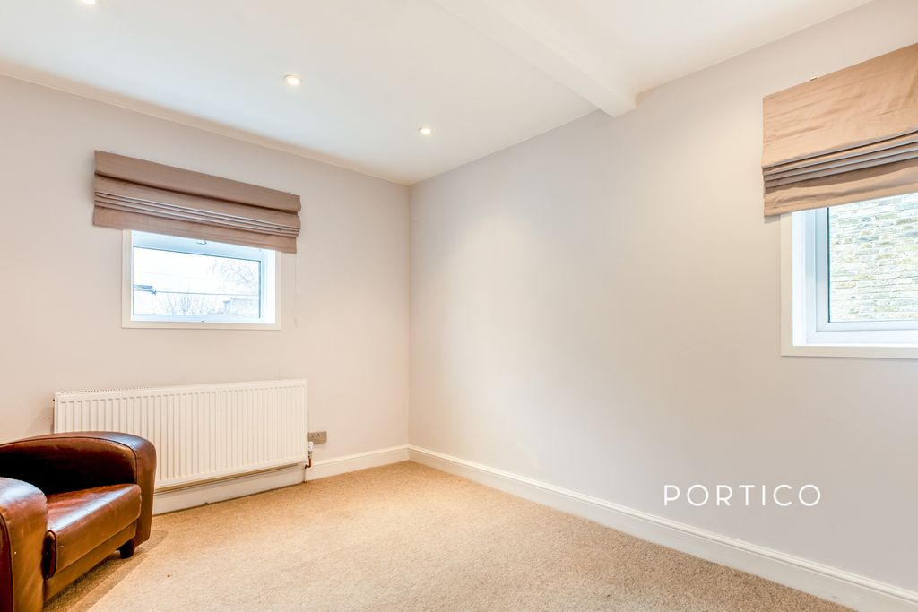 Property photo 3 of 12 3