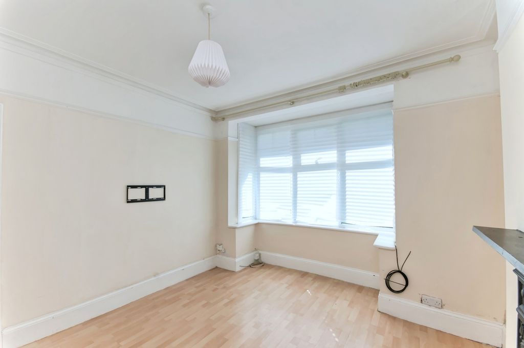 Property photo 3 of 16 Pbox-Img.Jpg