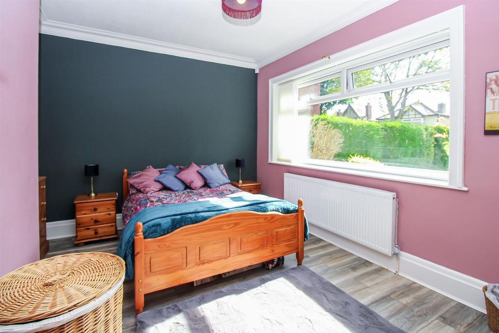 Property photo 3 of 11 Bedroom Two