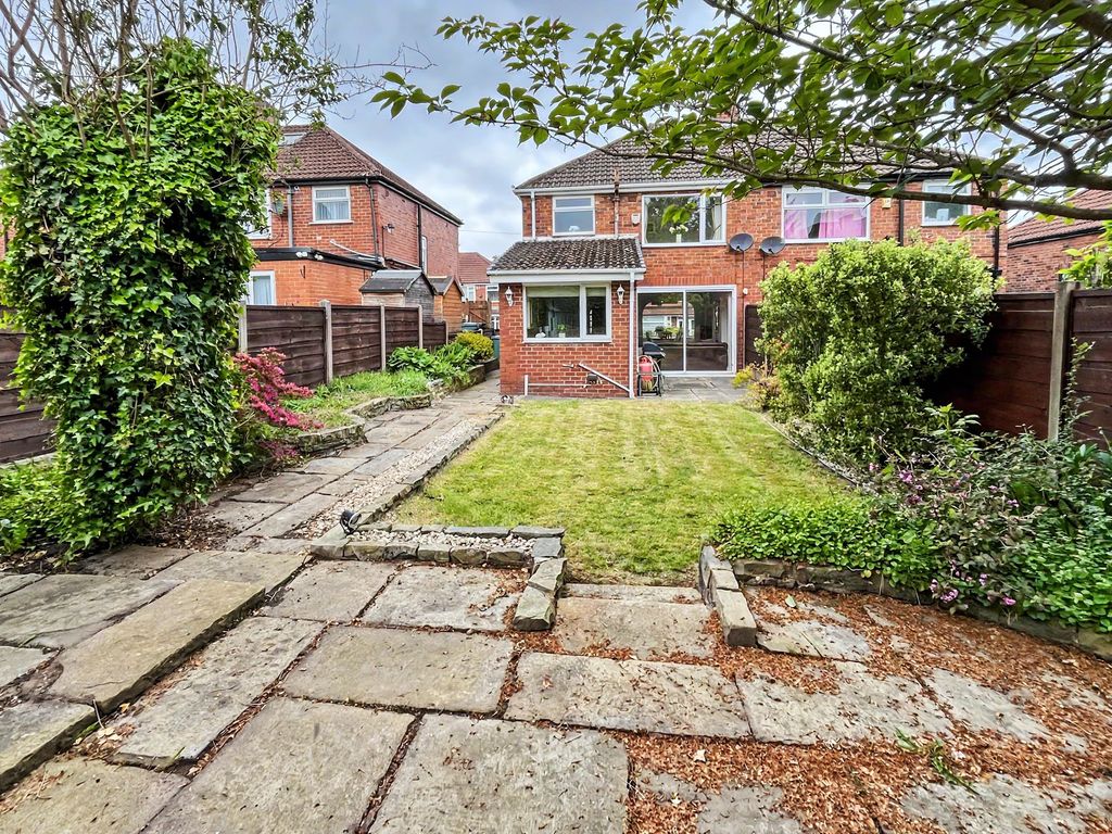 Property photo 2 of 29