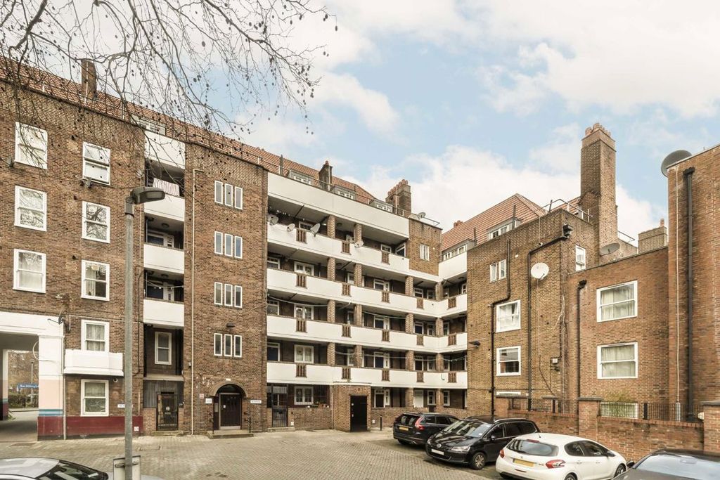 Property photo 1 of 5