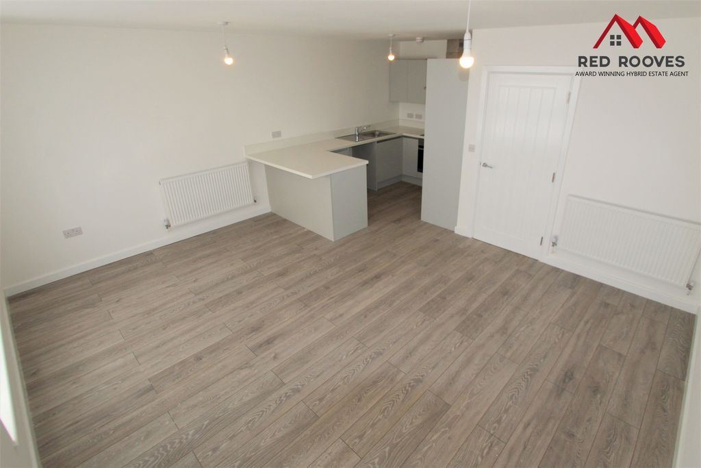 Property photo 3 of 13 Photo 9