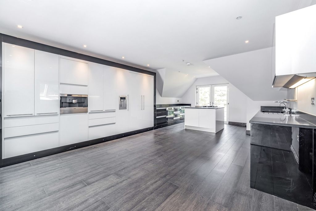 Property photo 1 of 20 Pbox-Img.Jpg