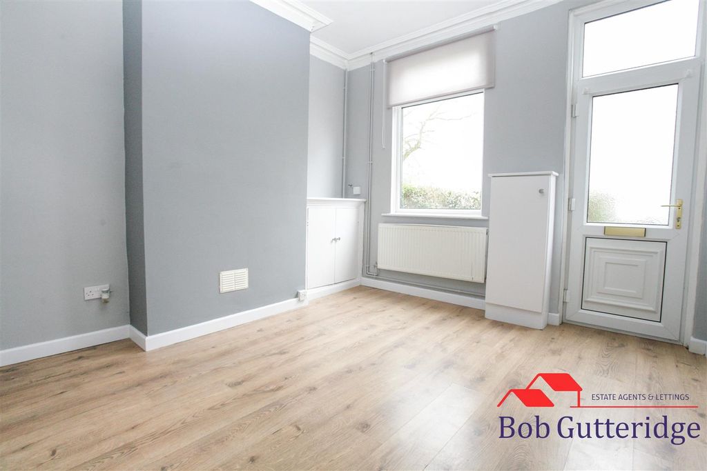 Property photo 3 of 16 Sitting Room