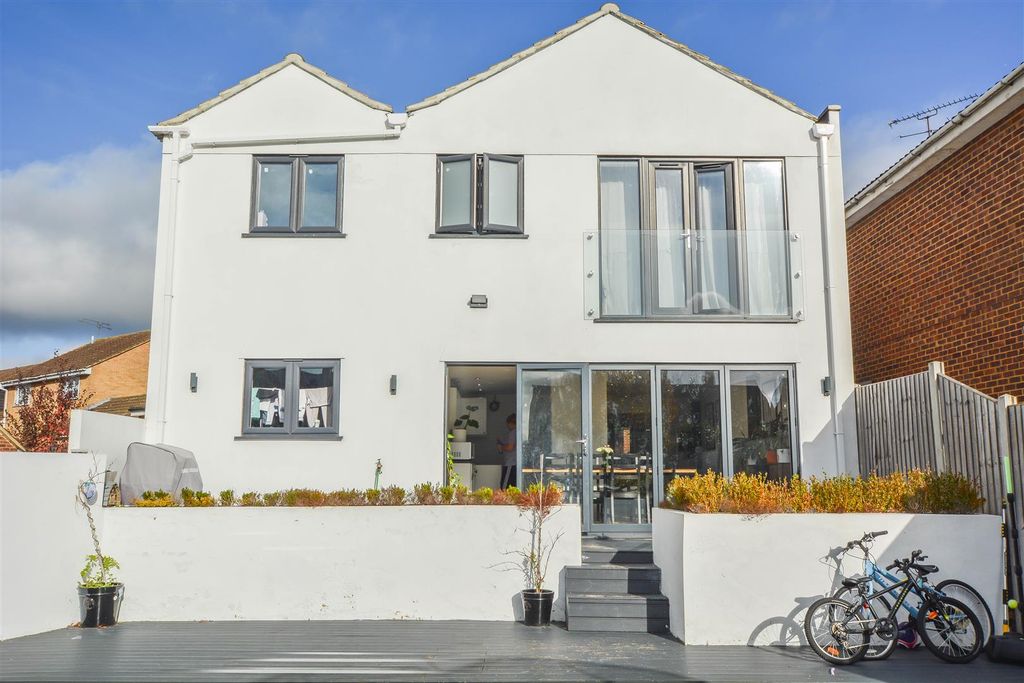 Property photo 1 of 23 Dsc_0124-2.Jpg