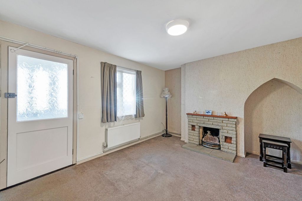 Property photo 3 of 22