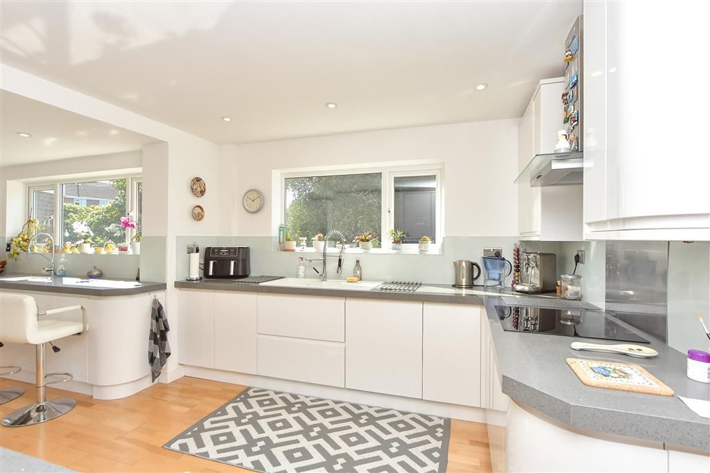 Property photo 2 of 17 Kitchen