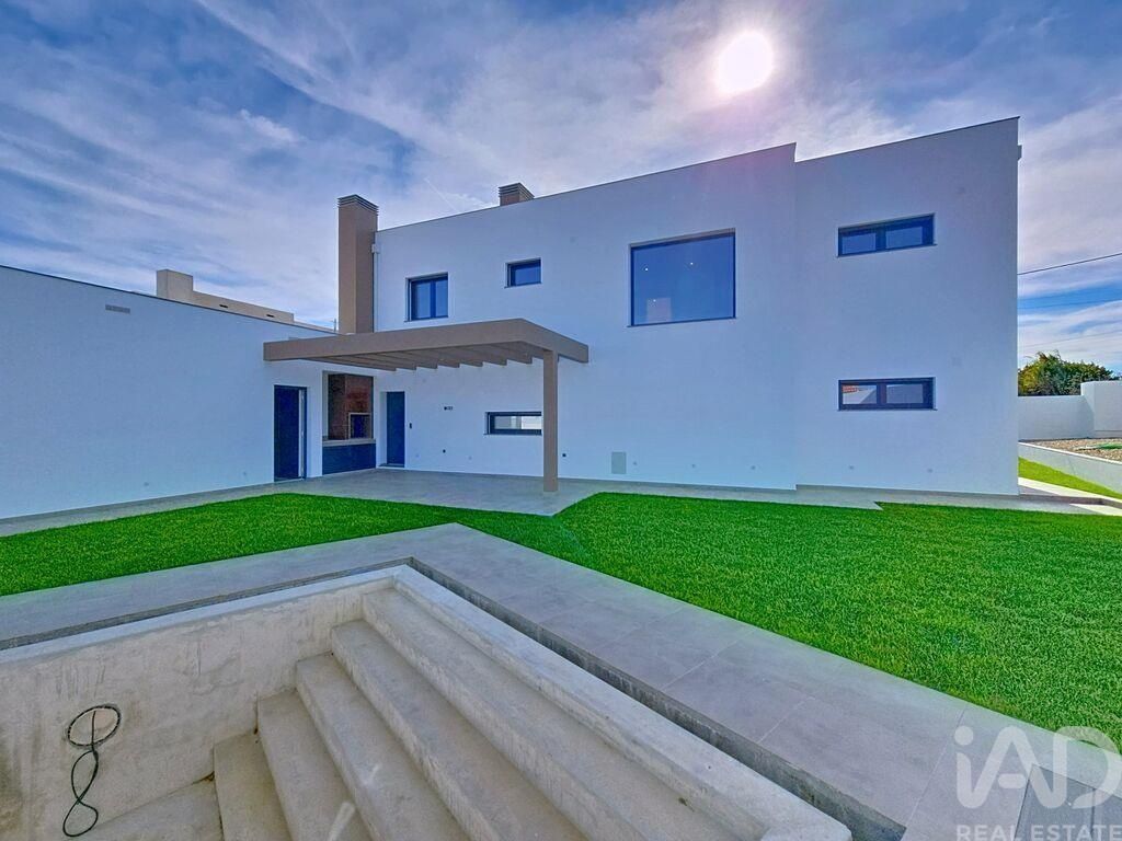Property photo 2 of 29