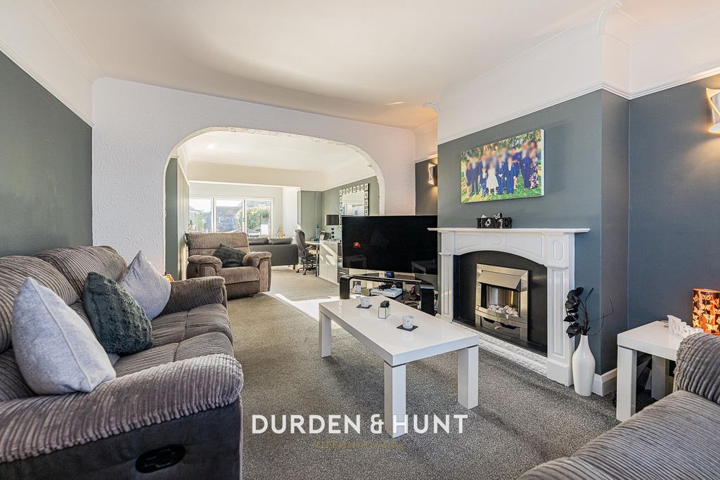 Property photo 3 of 27 Derek-33.Jpg