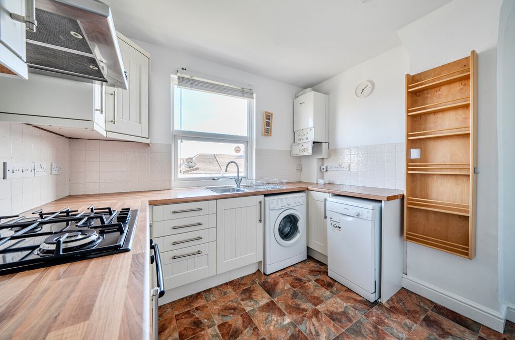 Additional image 4 of 3 bed maisonette for saleThirsk Road, Mitcham CR4
