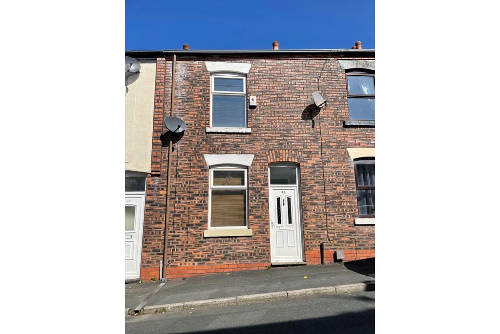 Property photo 1 of 11