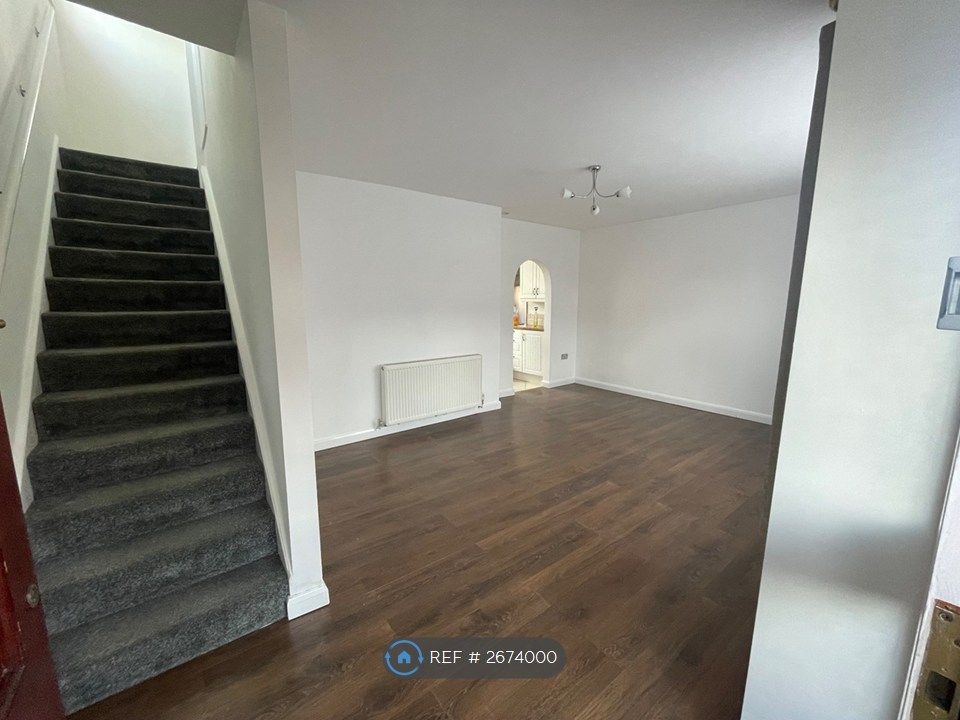 Property photo 3 of 16 Living Area