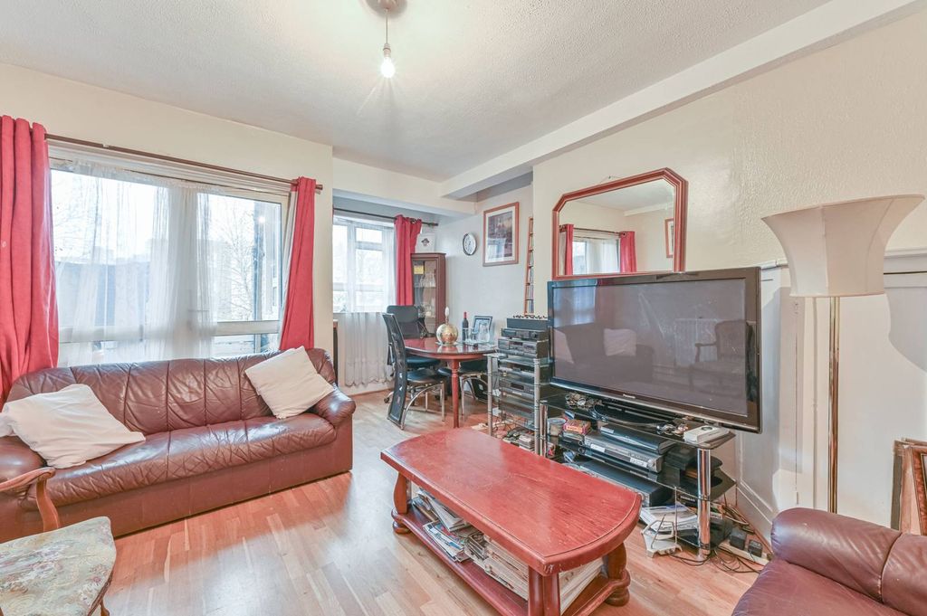 Property photo 2 of 14