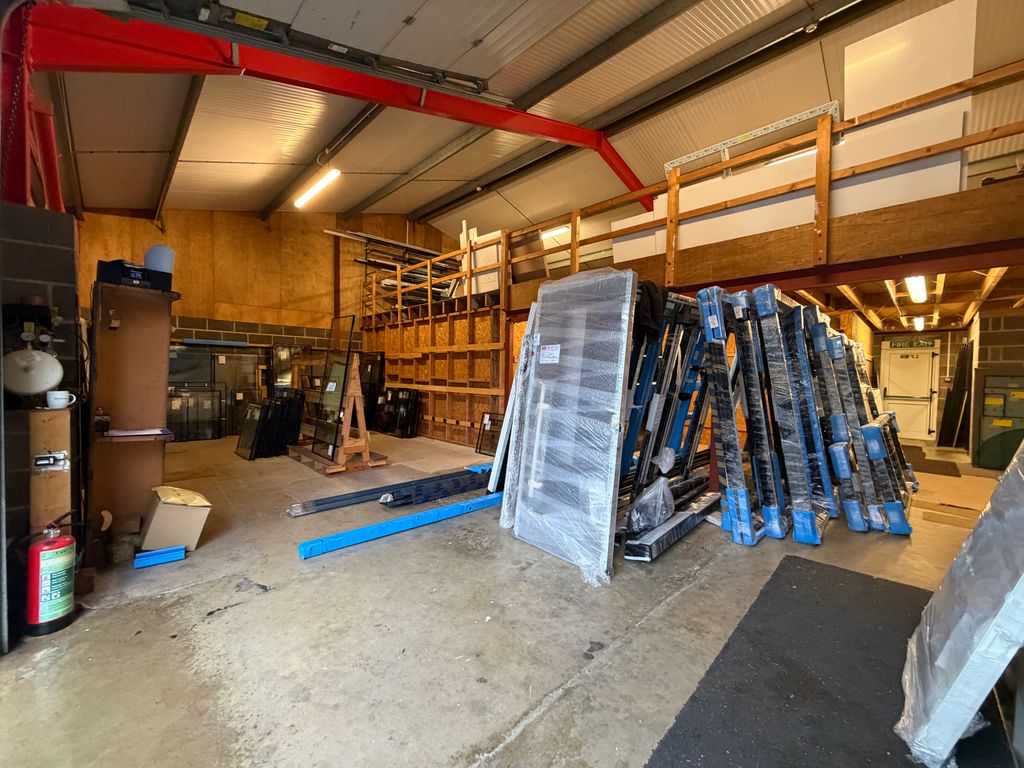 Property photo 3 of 11