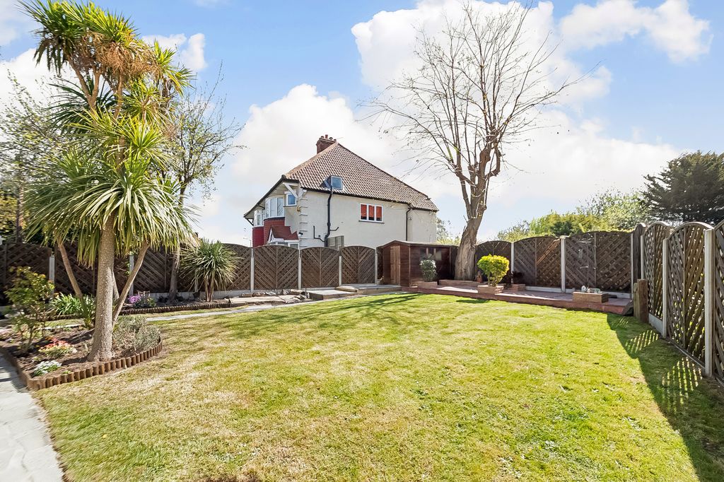 Property photo 3 of 13