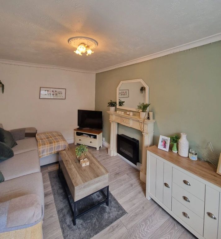 Property photo 2 of 11 Reception Room