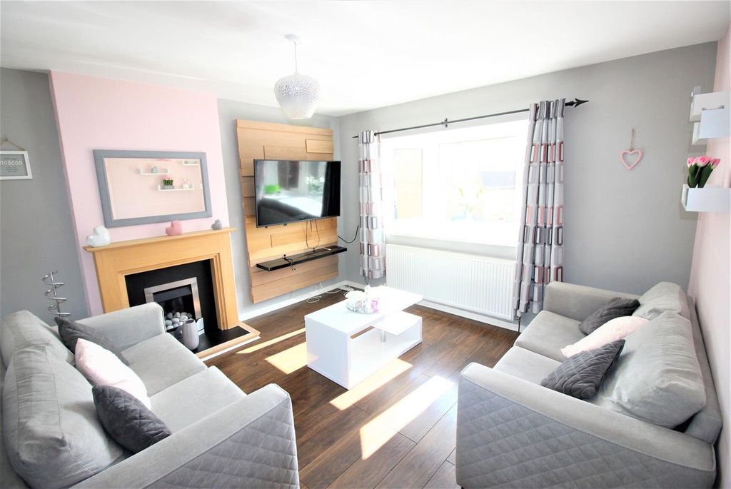 Property photo 3 of 10 3 - .Jpg