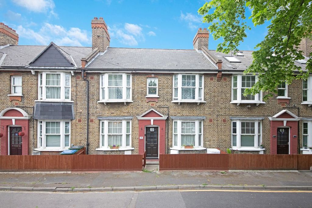 Property photo 1 of 8