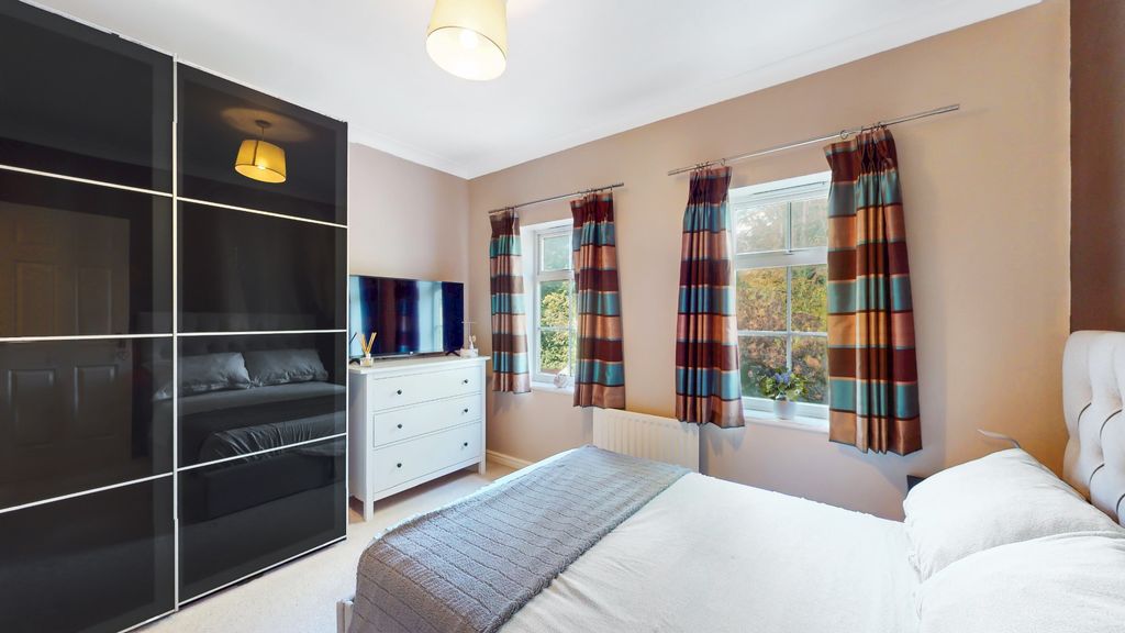 Property photo 3 of 13 4423545