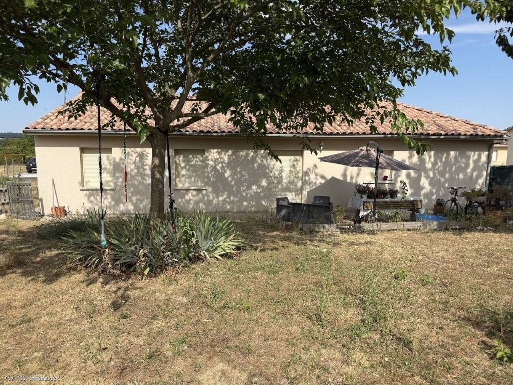 Property photo 1 of 10 Main Exterior View