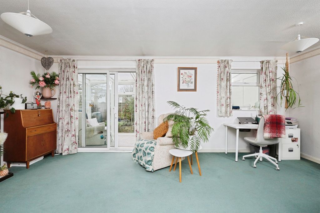 Property photo 3 of 16