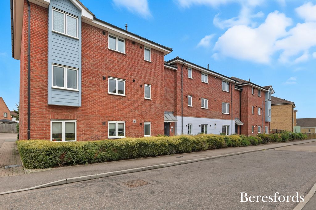 Property photo 1 of 11 Front