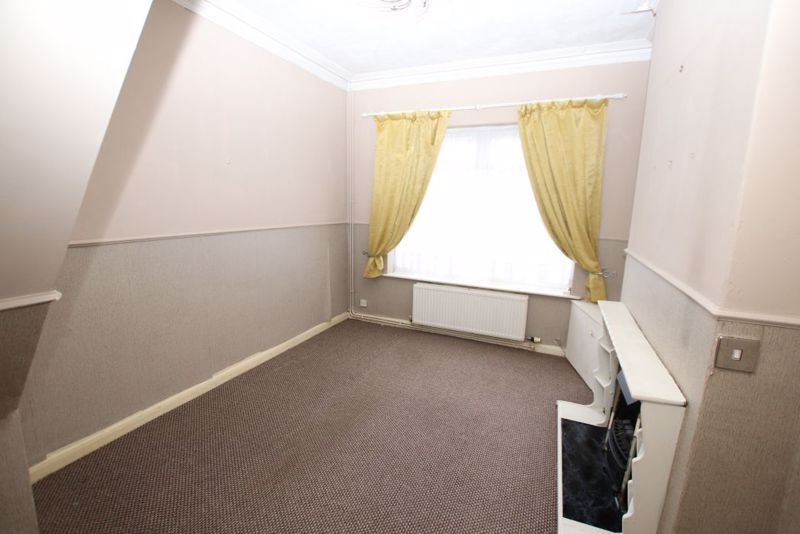 Property photo 3 of 12 Photo 8