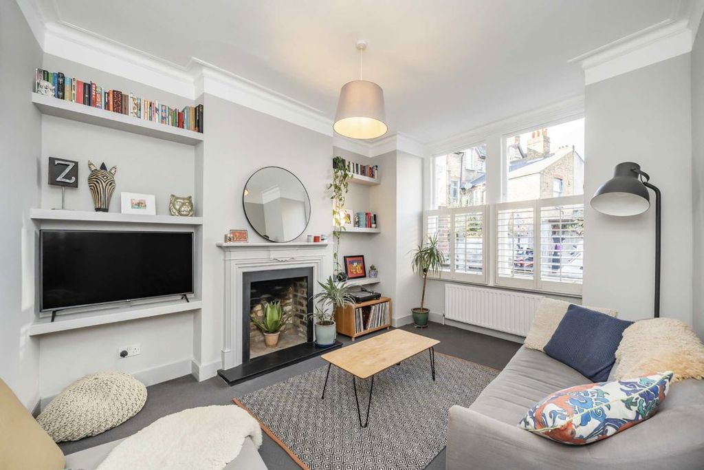 Property photo 2 of 6