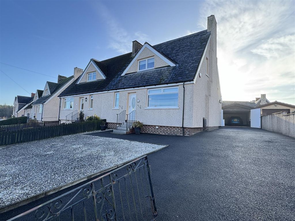 Property photo 1 of 18 External