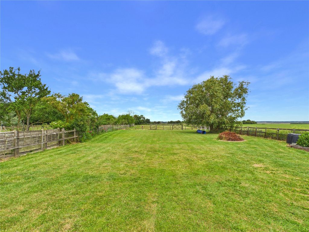 Property photo 3 of 46 Picture No. 05
