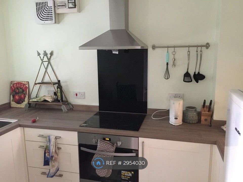 Property photo 1 of 15 Kitchen