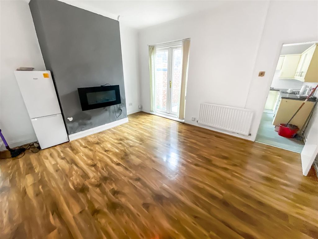 Property photo 2 of 8 Dining Room.Jpg