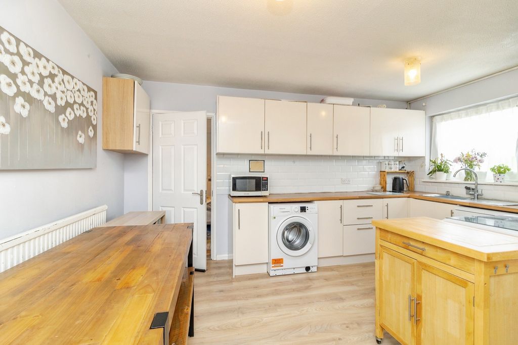 Property photo 2 of 17 Pbox-Img.Jpg