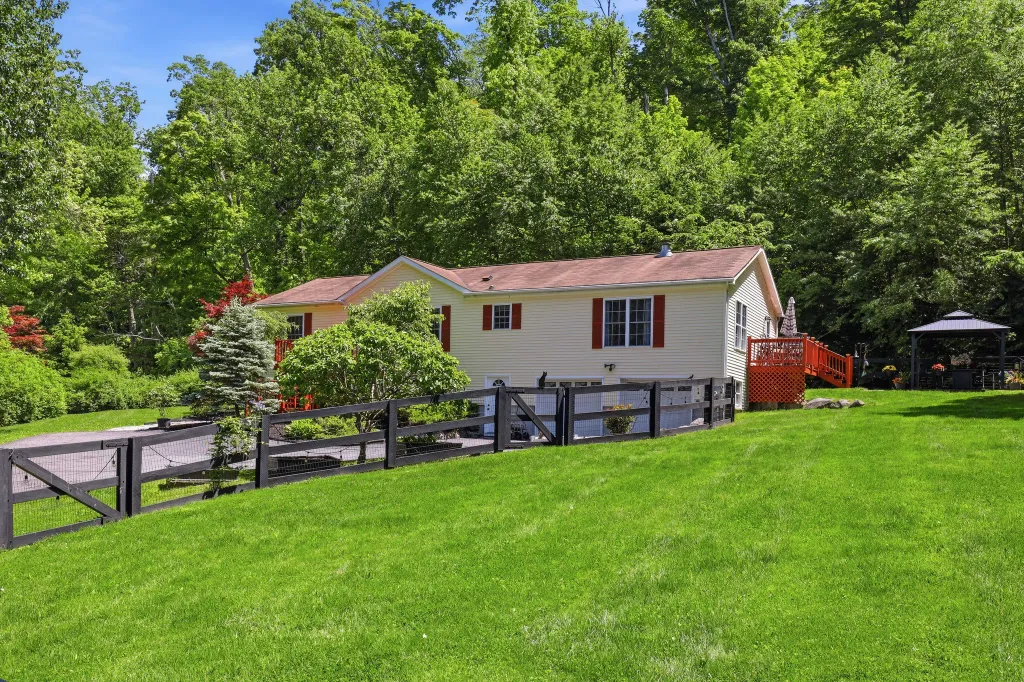 Property photo 2 of 26 <Alttext/>