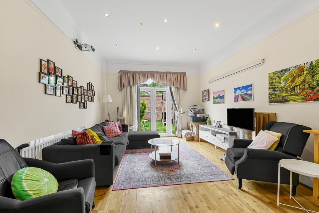 Property photo 1 of 16