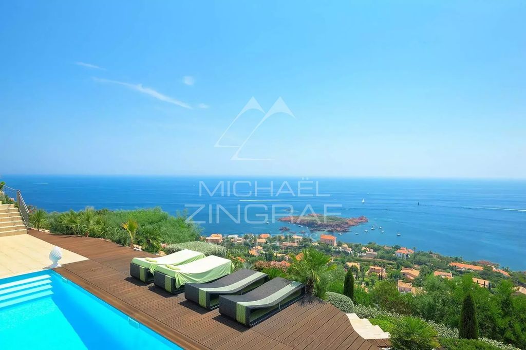 Property photo 1 of 10 Co-Exclusivity – Sea View Villa Between Saint-Raphaël And Cannes