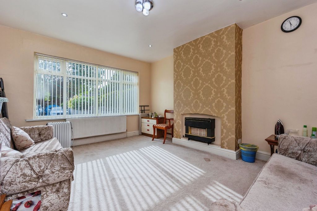 Property photo 3 of 24 Pbox-Img.Jpg
