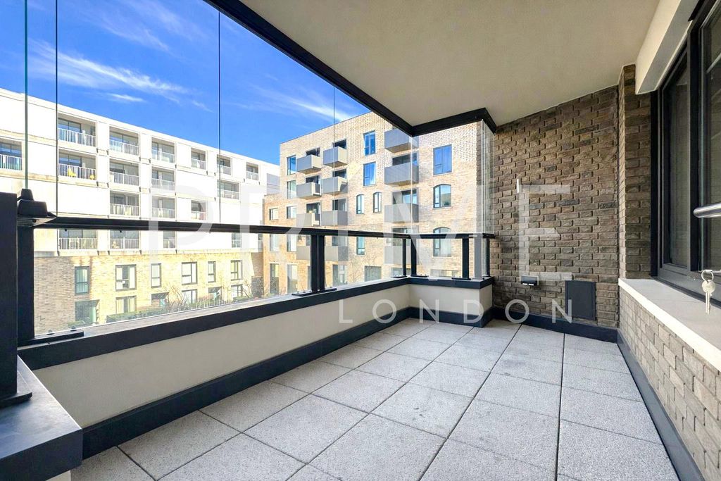 Property photo 2 of 12 Balcony.Jpg