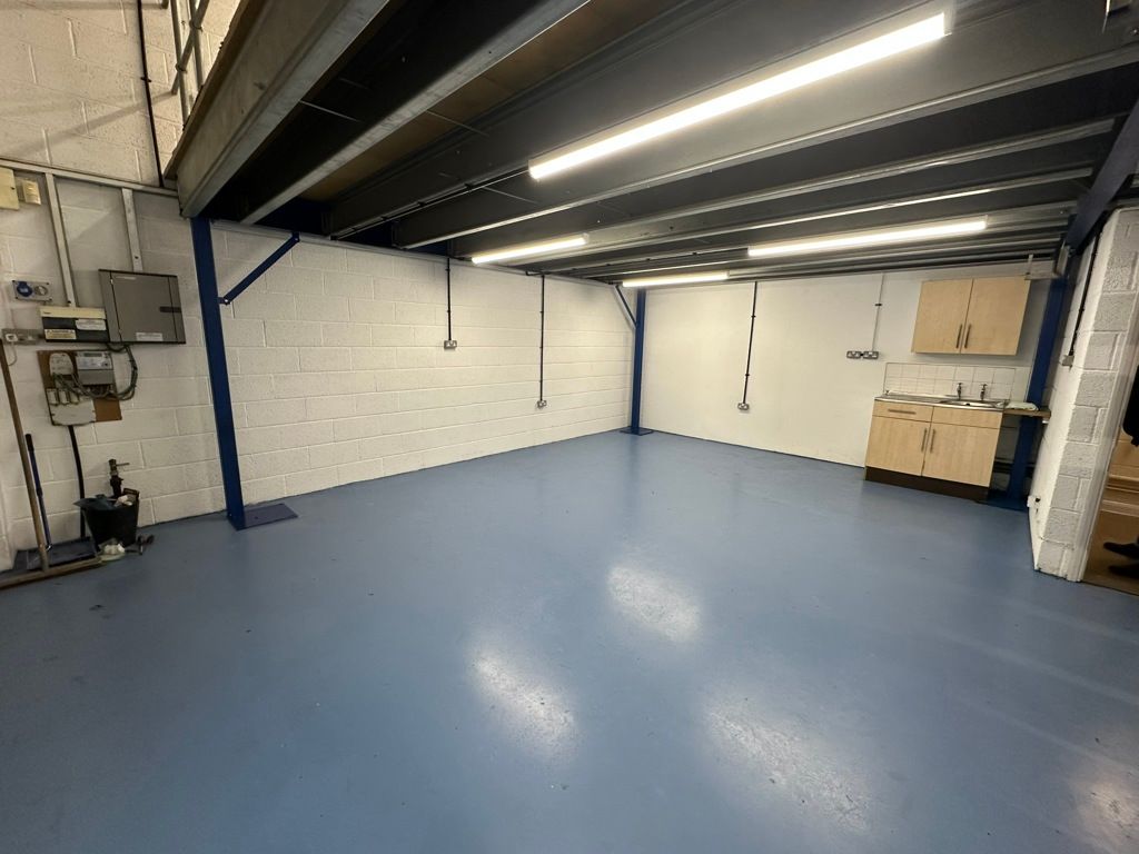 Property photo 2 of 8 Photo 4