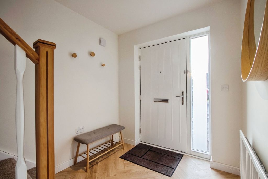 Additional image 6 of 4 bed detached house for saleHeath View, Wakefield, West Yorkshire WF1