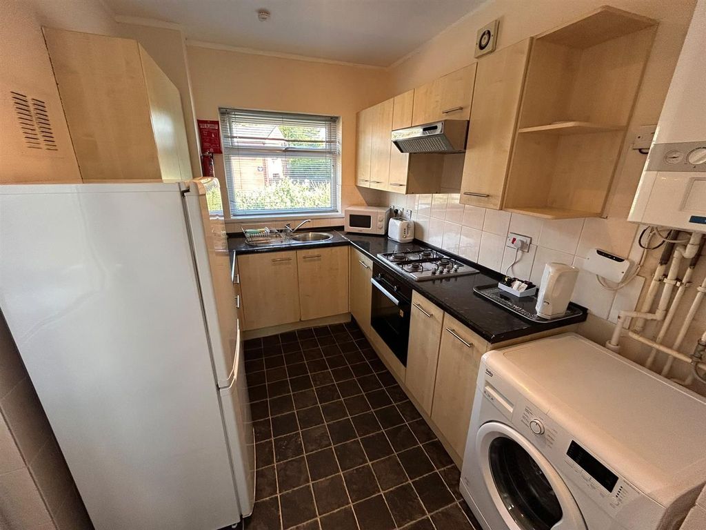 Property photo 3 of 12 8B04d679-Ea97-48A1-B435-c456Db0B537F.Jpg