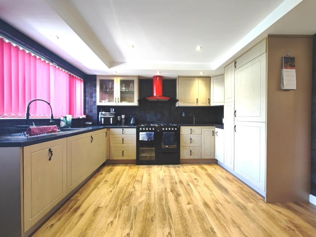 Property photo 2 of 20 1000006649.Jpg