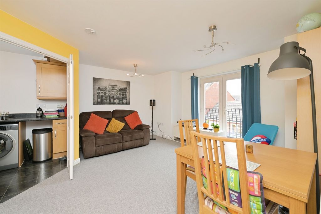 Property photo 2 of 11