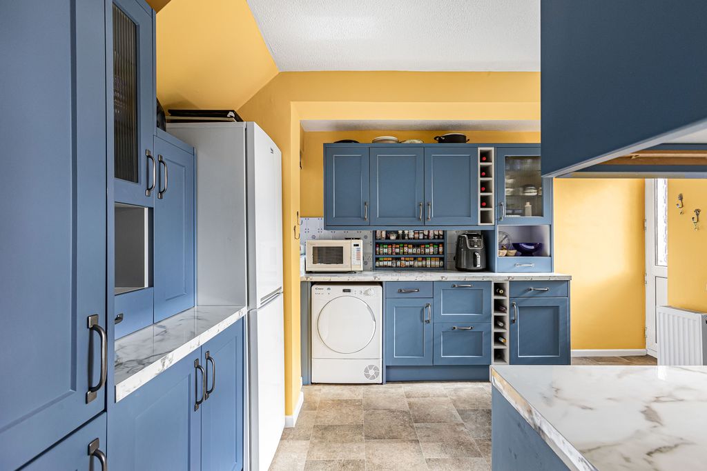 Property photo 2 of 26 Kitchen